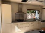 Complete keuken te koop – tegen elk aannemelijk bod!, Huis en Inrichting, Keuken | Complete keukens, Ophalen, Gebruikt, Wit, Kunststof