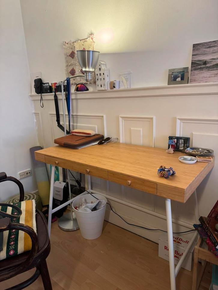 Lillasen Bamboe Bureau Ikea, Huis en Inrichting, Bureaus, Zo goed als nieuw, Ophalen