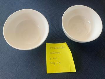 2 schaaltjes 10.3 x 4.9 CASHMERE fine bone china /wit beschikbaar voor biedingen