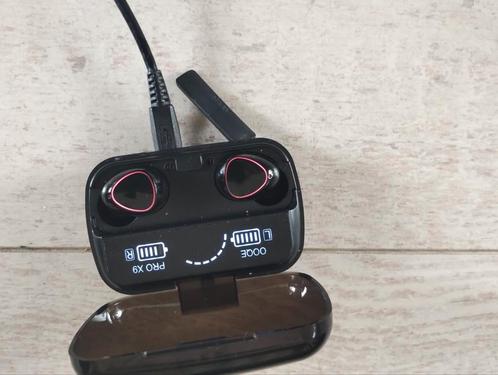 Bluetooth oortjes OOQE Pro X9 met oplaadstation en powerbank, Telecommunicatie, Mobiele telefoons | Oordopjes, Zo goed als nieuw