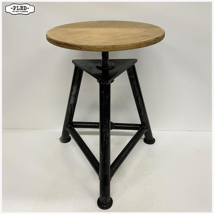 In hoogte verstelbare atelier krukken - zwaar - draaispindel, Huis en Inrichting, Krukjes, Gebruikt, IJzer, In hoogte verstelbaar