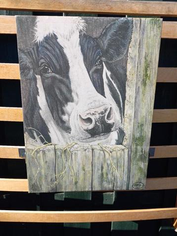 Twee leuke schilderijen met koeienprint beschikbaar voor biedingen