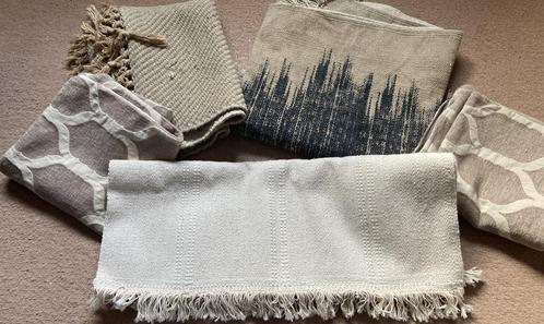3 kleedjes en  2 kussenhoesjes, Huis en Inrichting, Woonaccessoires | Kussens, Zo goed als nieuw, Overige kleuren, Overige vormen