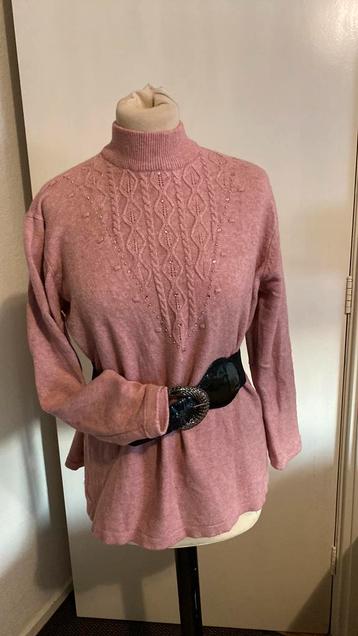Mooie roze trui mt m/l beschikbaar voor biedingen