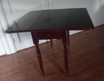 Hangoortafel sidetable messing wieltjes @DOC61  beschikbaar voor biedingen