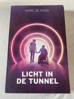 Licht in de tunnel - Marc de Hond, Boeken, Ophalen of Verzenden, Zo goed als nieuw, Nederland