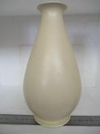 Adco vaas, zachtgeel met gerestaureerde bovenrand 20 cm hoog, Antiek en Kunst, Ophalen of Verzenden