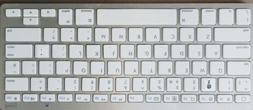 Wireless Keyboard met bluetooth 3.0, Computers en Software, Toetsenborden, Zo goed als nieuw, Qwerty, Draadloos, Ophalen of Verzenden