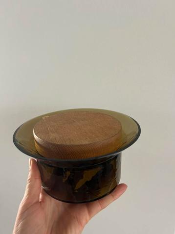 Holmegaard pot met houten deksel beschikbaar voor biedingen