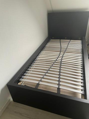 Ikea bed (Malm) - afbeelding 2