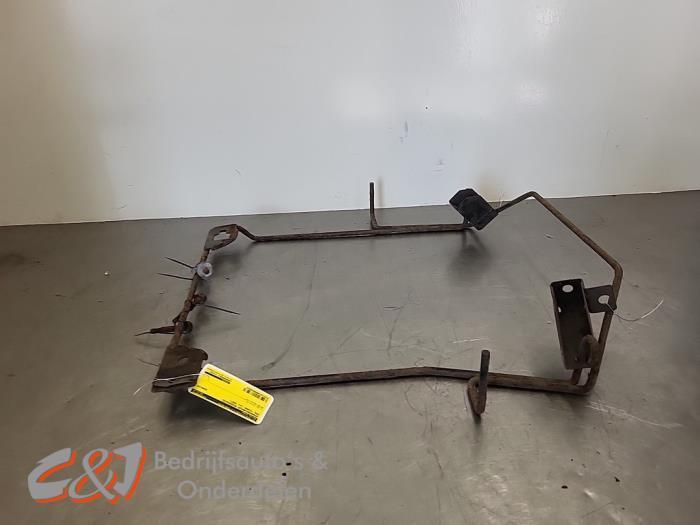 Ophangmechaniek reservewiel van een Opel Vivaro, Auto-onderdelen, Ophanging en Onderstel, Opel, Gebruikt, 3 maanden garantie, Ophalen of Verzenden