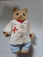 Sylvanian  poes in doktersjas, Ophalen of Verzenden, Zo goed als nieuw, Poppenhuis