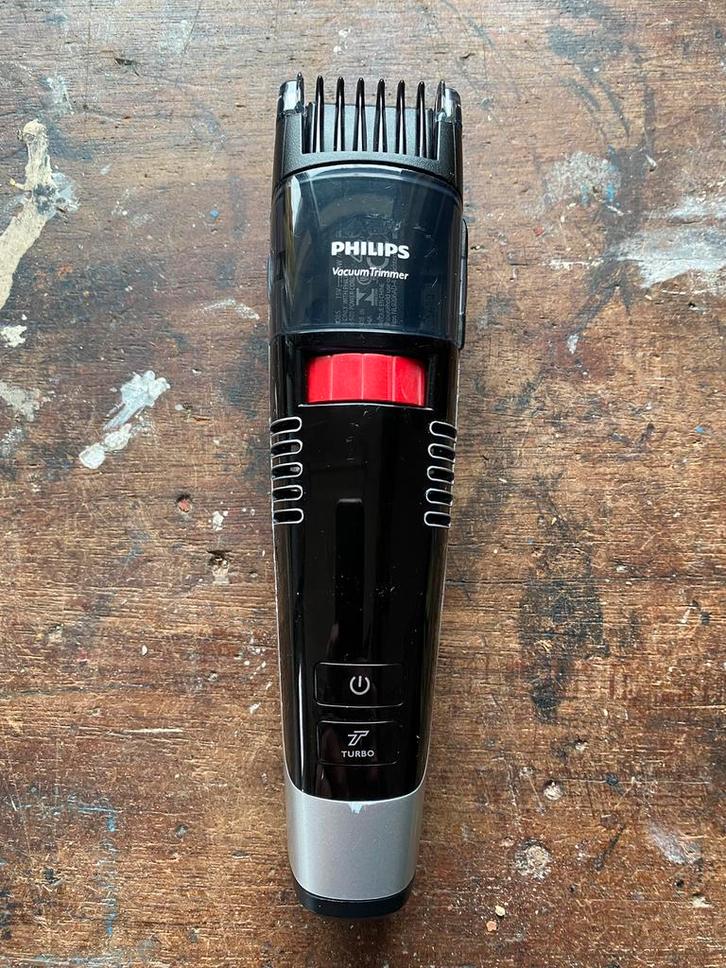 Baardtrimmer. Philips. Zuigt haartjes op.  Nooit gebruikt., Witgoed en Apparatuur, Persoonlijke-verzorgingsapparatuur, Nieuw, Scheren en Epileren