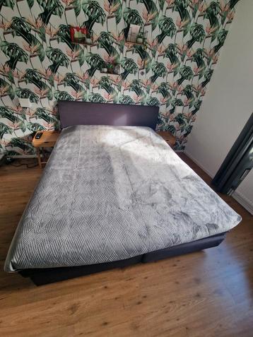 Boxspring 180x210 - Tweepersoonsbed Eastborn beschikbaar voor biedingen