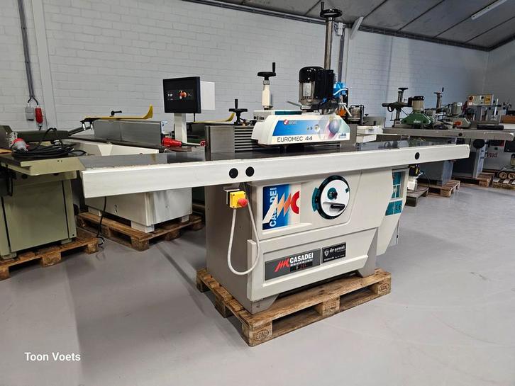 Freesmachine Casadei met aanvoerapparraat en Aigner geleider, Doe-het-zelf en Verbouw, Gereedschap | Freesmachines, Zo goed als nieuw