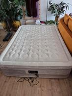 Luxe Intex tweepersoons luchtbed met ingebouwde luchtpomp, Ophalen of Verzenden, Ingebouwde pomp, Gebruikt, 2-persoons