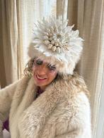 Beige schelpen bontmuts, Kleding | Dames, Mutsen, Sjaals en Handschoenen, Ophalen of Verzenden, Zo goed als nieuw, Sjaal