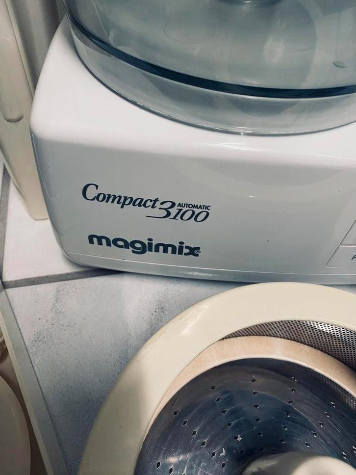 Zeer uitgebreide Magimix 3100, Witgoed en Apparatuur, Keukenmixers, Gebruikt, 2 tot 3 liter, 2 snelheden, Vaatwasserbestendig