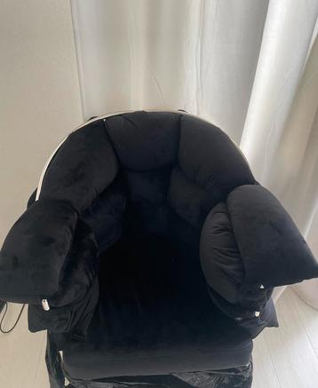 Nieuwe stoel beschikbaar voor biedingen