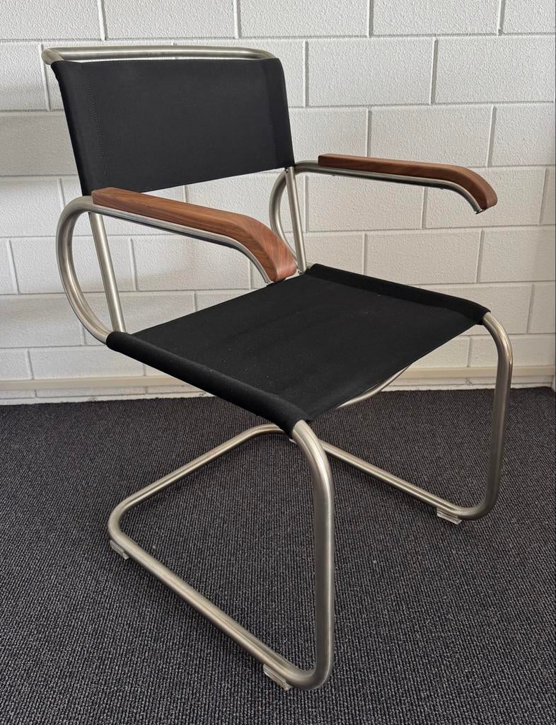 TECTA D40 Armstoel - Marcel Breuer - Design Klassieker, Huis en Inrichting, Stoelen, Zo goed als nieuw, Eén, Metaal, Zwart, Ophalen