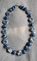 Ketting met mooie kunststof kralen, blauw/wit, Ophalen of Verzenden, Zo goed als nieuw, Blauw, Overige materialen
