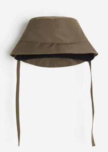 Waterafstotende buckethat beschikbaar voor biedingen