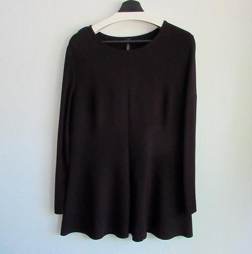 Prachtige zwarte trui van MarcCain - mt M, Kleding | Dames, Truien en Vesten, Zo goed als nieuw, Maat 38/40 (M), Zwart, Verzenden
