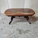 Antieke wortelnoten salontafel – elegant en karaktervol, Antiek en Kunst, Ophalen