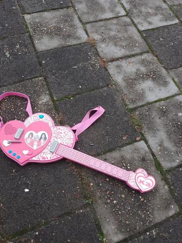 Prima functionerende K3 gitaar beschikbaar voor biedingen