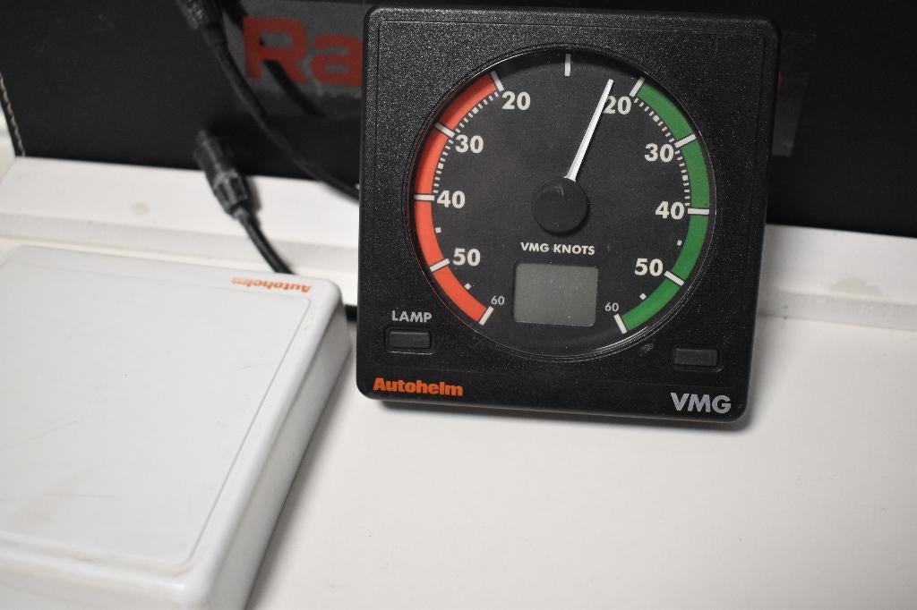 Autohelm St50 VMG display  Defect . Zeer netjes en met kapje, Ophalen of Verzenden, Zo goed als nieuw, Kaartplotter of Fish Finder