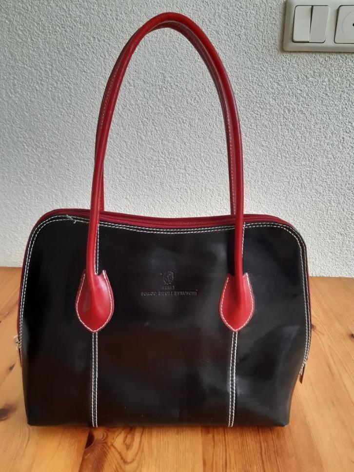 Leren Italiaanse handtas, Sieraden, Tassen en Uiterlijk, Tassen | Damestassen, Gebruikt, Handtas, Zwart, Ophalen