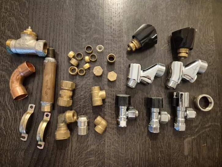 loodgieter spullen koper kranen leidingen koppelingen, Doe-het-zelf en Verbouw, Sanitair, Gebruikt, Kraan, Chroom, Koper, Rvs