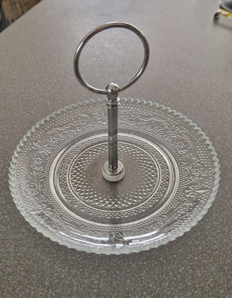 Glazen bonbonschaal met handvat, Gebruikt, Schaal, Rond, Ophalen of Verzenden