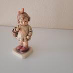 Hummel beeldje meisje met mandje, Verzamelen, Beelden en Beeldjes, Ophalen of Verzenden, Gebruikt, Hummel