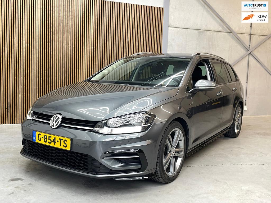 Volkswagen Golf Variant 1.5 TSI Highline R-LIne AUTOMAAT, Stof, 4 cilinders, 150 pk, Adaptive Cruise Control