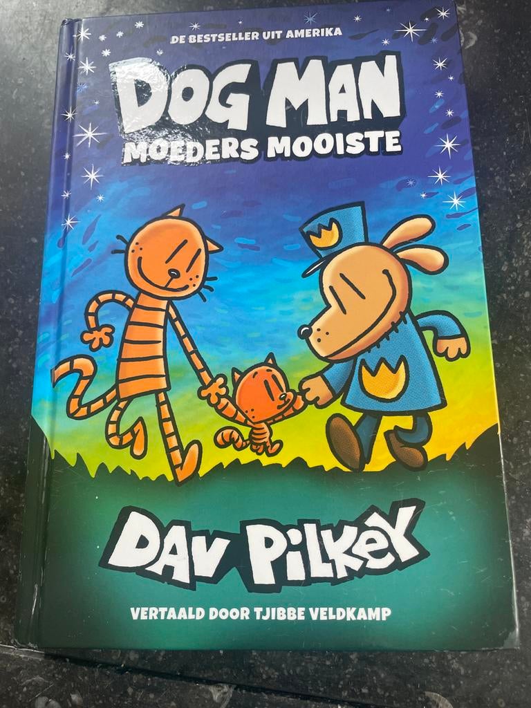 Dog Man Moeders Mooiste - Dav Pilkey, Boeken, Kinderboeken | Jeugd | onder 10 jaar, Ophalen of Verzenden, Gelezen, Fictie algemeen