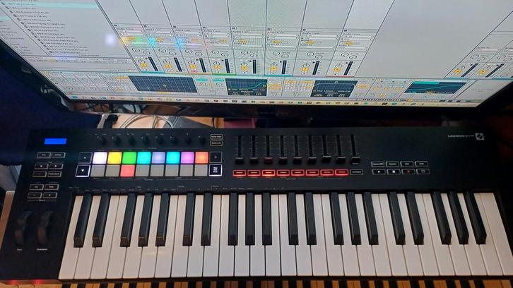 Novation Launchkey 49 MK2, Muziek en Instrumenten, Keyboards, Overige merken, Ophalen of Verzenden