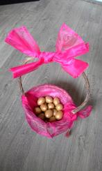 Leuke mand. Kan als Paasmand gebruikt worden [zie foto's ], Huis en Inrichting, Woonaccessoires | Schalen en Manden, Ophalen of Verzenden