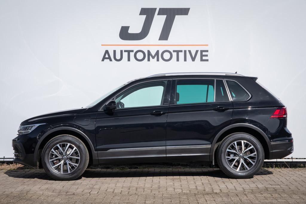 Volkswagen Tiguan 1.4 TSI eHybrid R-line Bns+ Pano | Stoelve, Auto's, Automaat, Euro 6, Zwart, Origineel Nederlands