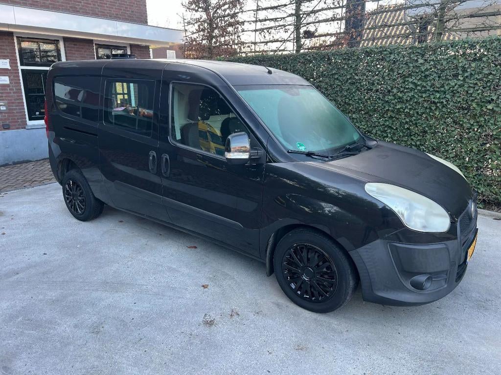 Fiat Doblò maxi 1.6 Klima PDC AHK Etc.Etc. MOTORSCHADE !, Auto diversen, Schadeauto's, Overige carrosserieën, Zwart, 1598 cc, Fiat
