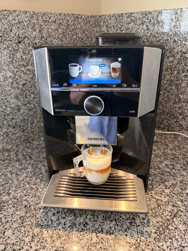 Siemens EQ.9 plus s500 connect, Afneembaar waterreservoir, Koffiemachine, Zo goed als nieuw, Koffiebonen