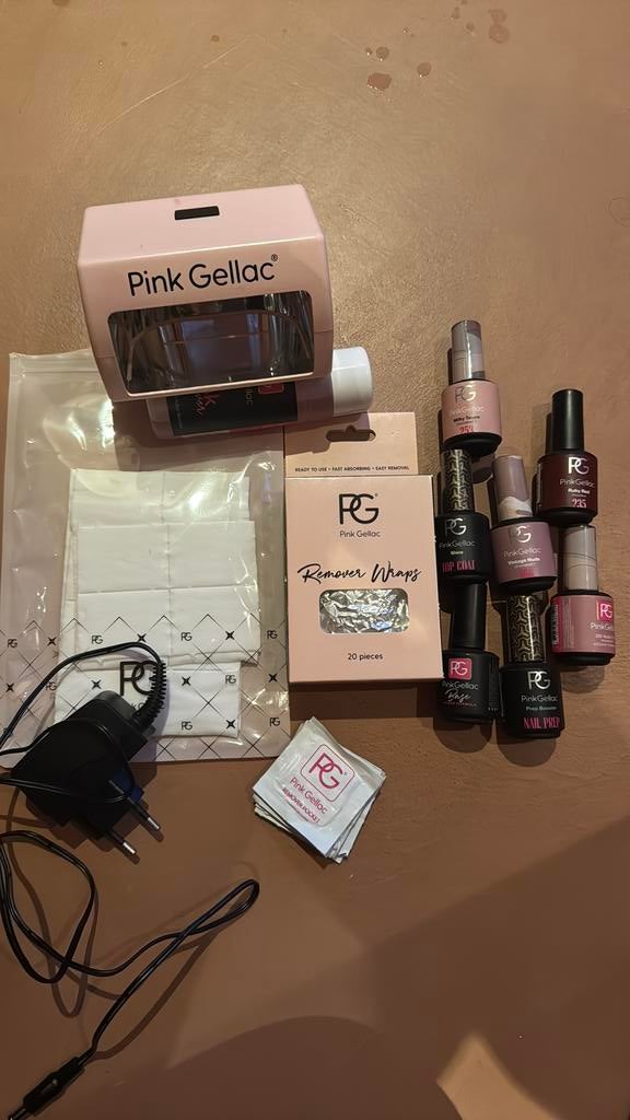 Pink gellac set incl 4 kleuren + prep, base en top, Sieraden, Tassen en Uiterlijk, Uiterlijk | Cosmetica en Make-up, Ophalen of Verzenden