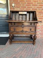 Antiek bureautje, Ophalen