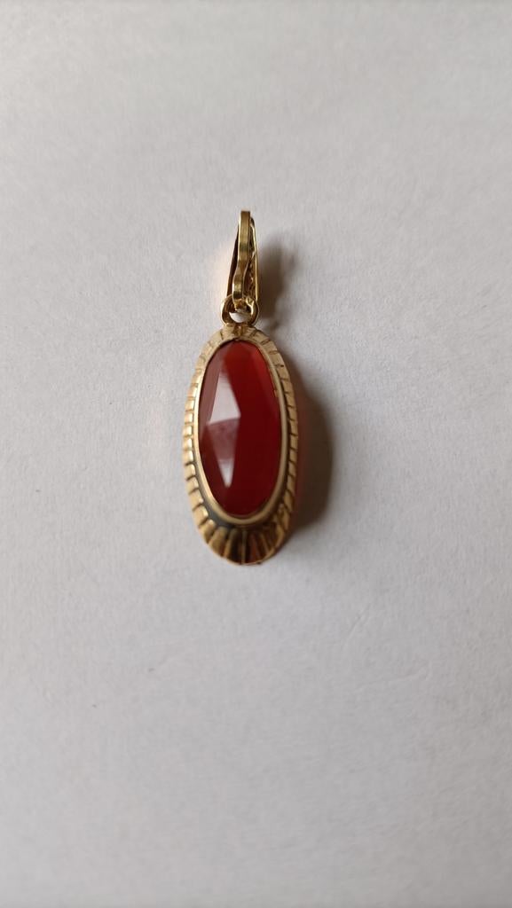 Oude gouden hanger met Carneool, 14 krt, Verzenden, Goud, Hanger, Met edelsteen