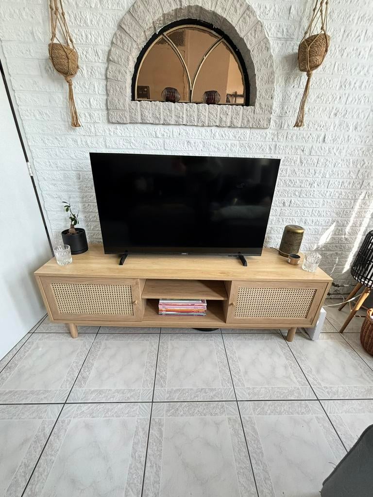 Tv meubel JYSK HALMSTAD, Ophalen, 150 tot 200 cm, Zo goed als nieuw, Minder dan 100 cm