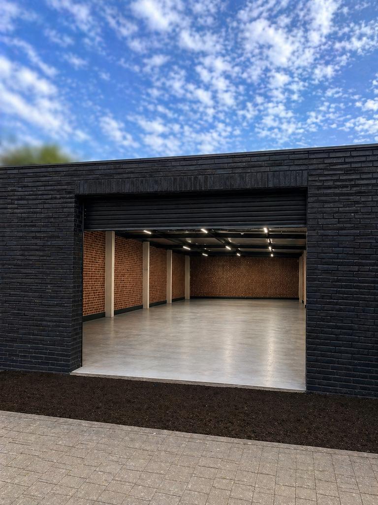 Te huur opslag garage magazijn, Overige materialen, 60 cm of meer, Ophalen of Verzenden, Zo goed als nieuw