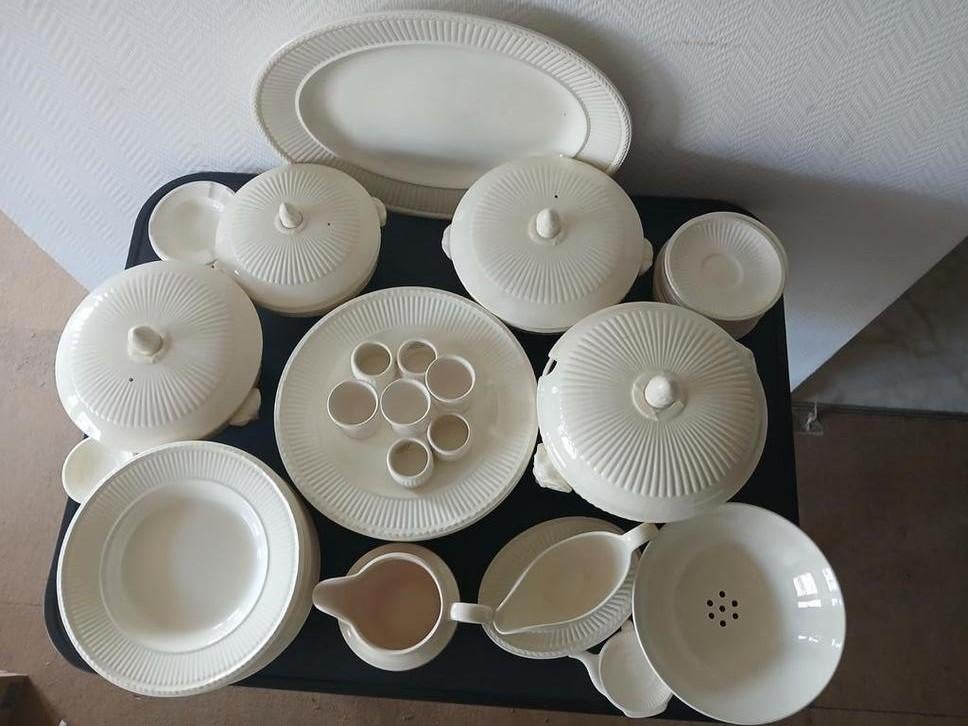 Uitgebreid Wedgwood Servies - Crèmekleurig, Ophalen, Keramiek, Wedgwood, Compleet servies