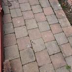 GRATIS ophalen wel zelf eruit halen!, Tuin en Terras, Ophalen, Gebruikt, Beton, Klinkers