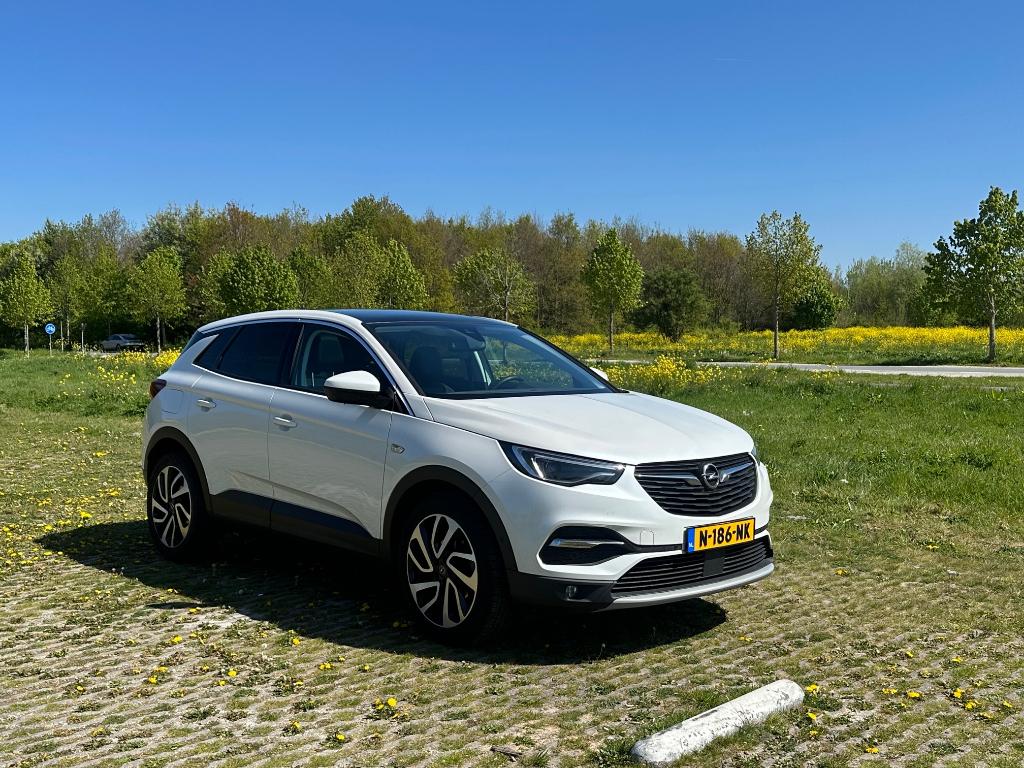 Opel Grandland X 1.2 Turbo 130pk S&S Aut 2018 Wit, Auto's, Opel, Stof, Wit, SUV of Terreinwagen, Geïmporteerd
