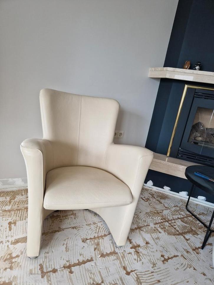 Crèmekleurige fauteuil LEOLUX, Huis en Inrichting, Stoelen, Zo goed als nieuw, Eén, Leer, Ophalen of Verzenden